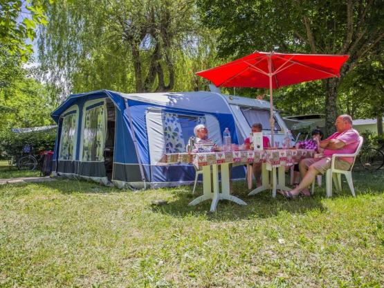 Stellplatz Confort  (Zelt, Wohnwagen oder Wohnmobil - Strom, durchschnittlich 120m²)