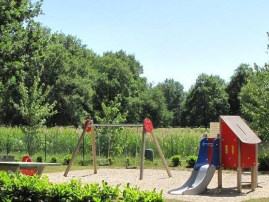 Stellplatz Confort (Zelt, Wohnwagen, Wohnmobil / 1 Auto / Strom 6A)