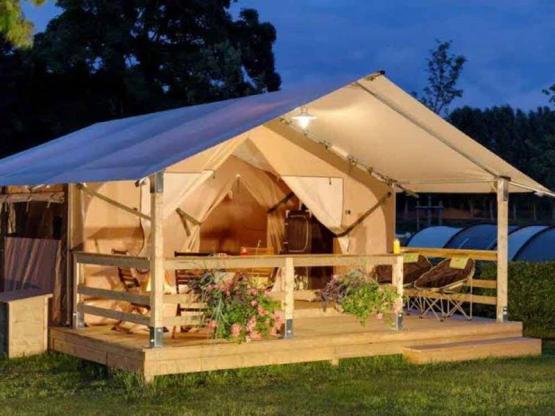 Stellplatz (1 Fahrzeug + 1 Wohnwagen/Zelt/Wohnmobil)