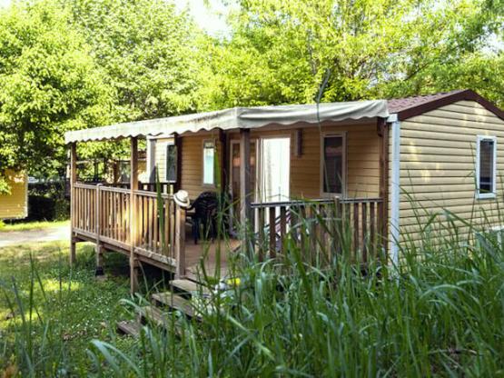 Mobilheim confort Super Titania 3 Zimmer / überdachte Terrasse + Klimaanlage