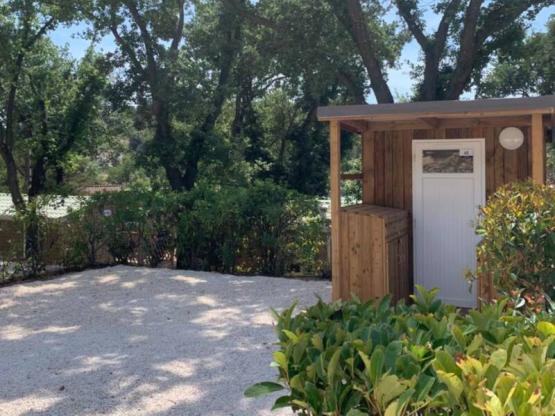 Stellplatz Sanitärausstattung Verleih + Strom 10A