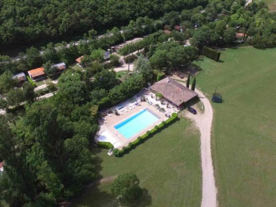 Stellplatz (Wohnwagen / Wohnmobi l/ Zelt) 70/100m²