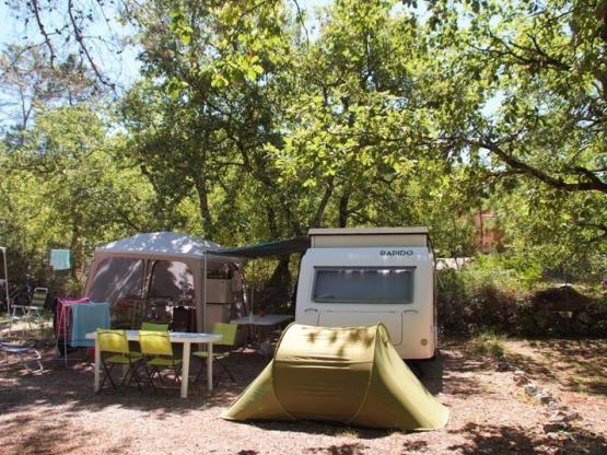 Pitch Caravan / Large tent + 1 Car + 10A