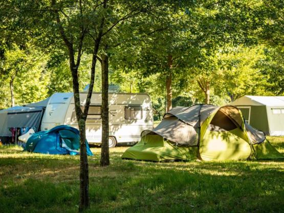 Stellplatz + Auto + Zelt oder Wohnwagen