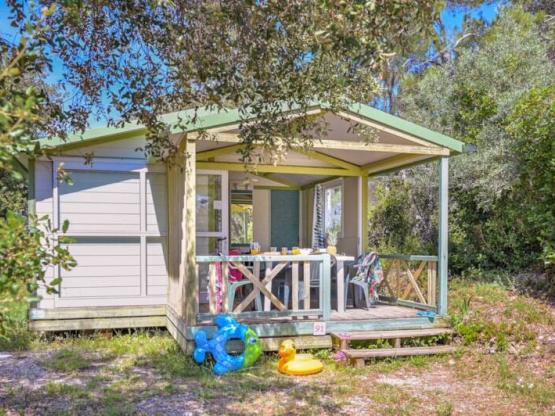 Standaard chalet - 25 m² (2 slaapkamers) - overdekt terras