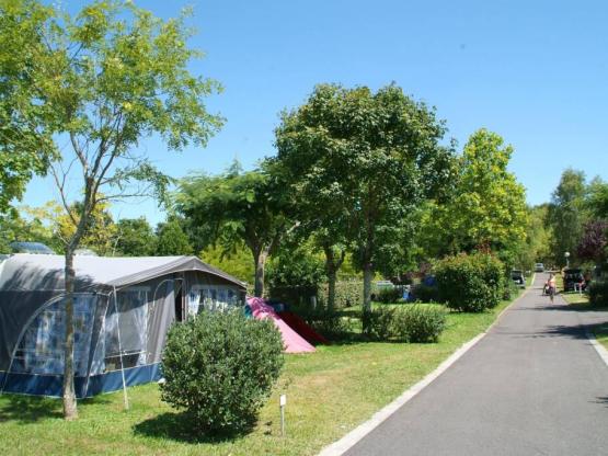 Stellplätze + strom