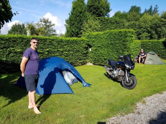 Stellplatz Solo (1 Zelt / Motorrad oder Fahrrad)