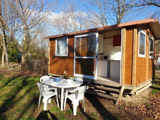 Camping Stellplatz - Eigene Sanitäranlagen