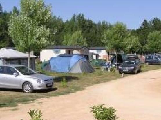 Stellplatz Nature (Zelt, Wohnwagen, Wohnmobil / 1 Auto)
