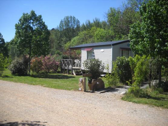 Mobilheim Les Causses Standard 29m² (2 Zimmer) + überdachte Terrasse + TV