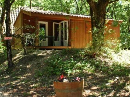 Chalet mit überdachter Terrasse