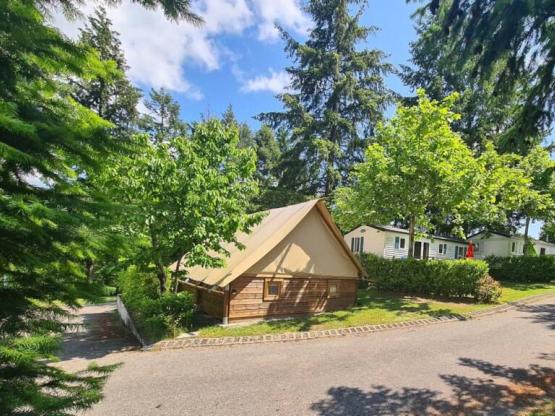 Stellplatz + Zelt oder Wohnwagen