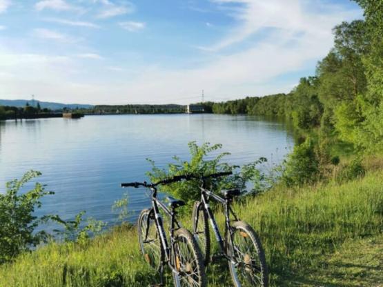 Stellplatz Radfahrer (Strom + 1 Zelt)