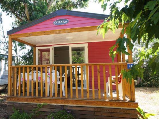 Mobilheim PIN PARASOL Standard 30m² (2 Zimmer) - überdachte Terrasse 8m²- TV