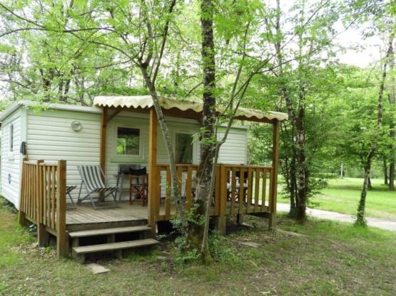 Mobilheim LIZERT 24 m² Überdachte Terrasse 9 m²