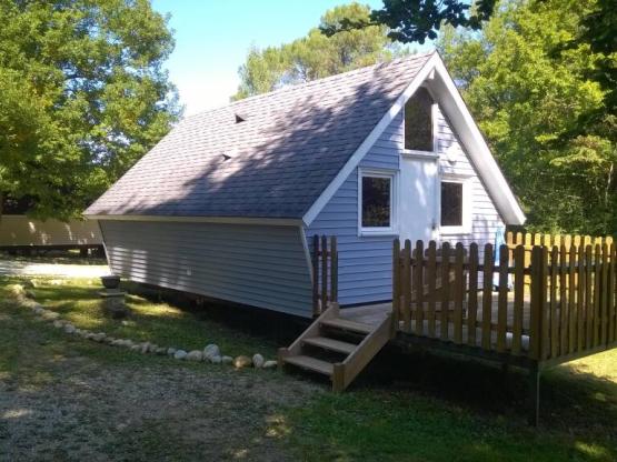 Pfahlbauhütte Mit Terrasse ( 2/4 Erwachsene + 2 Kinder )
