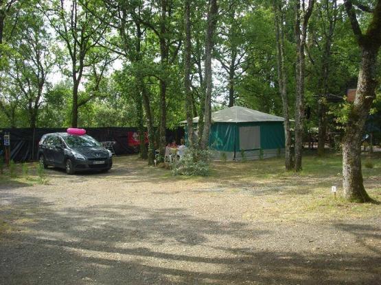 Canvas bungalow without private facilities