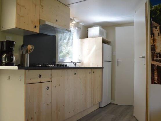 Stacaravan Confort 28m² 2 slaapkamers - Half-schaduwrijk terras