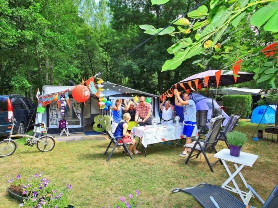 Pauschale Privilège : Stellplatz + Auto + Abwasser-/Fließwasseranschluss, Strom