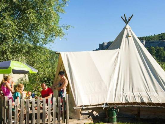 Trapper-Lodge 18m² - 2 Zimmer - ohne Sanitäranlagen, Tipi