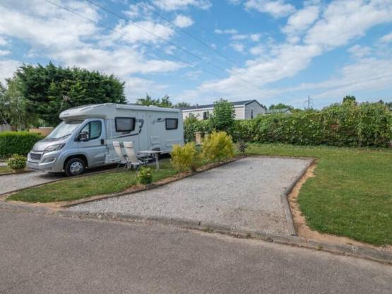 Stellplatz Wohnmobil + Strom + Fahrzeug