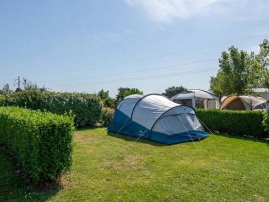 Stellplatz Zelt ohne Strom + Fahrzeug