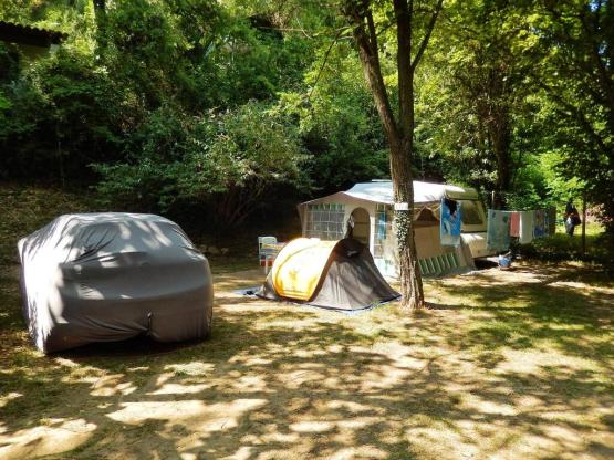 Stellplatz PRIVILEGE + Strom+ Auto min 100m2