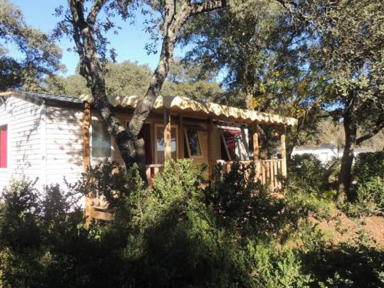 Mobilheim Confort FAMILY PLUS  32m² (3 Zimmer - Überdachte Terrasse ) INCLUDED TV