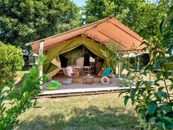 Freeflower Standard 37m² 2 Zimmer darunter bedeckte Terrasse 13m ² - ohne Sanitäranlagen