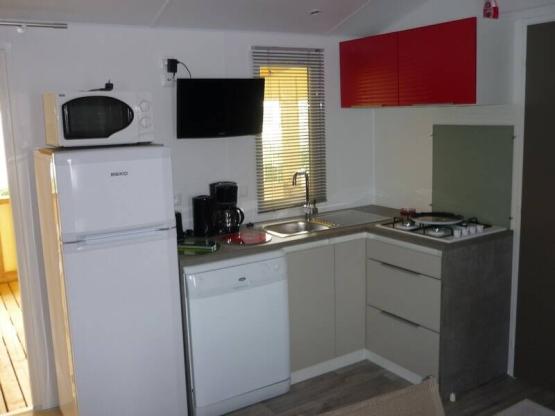 Standard 3 Zimmer hölzerne Terrasse + Vordach