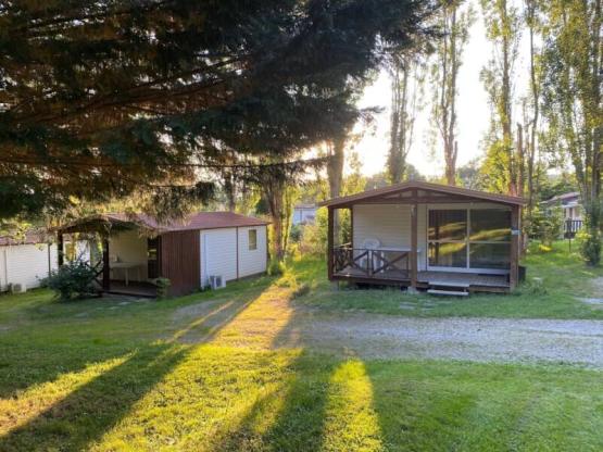 Standard Peuplier Chalet 26 m² - 2 Schlafzimmer + überdachte Terrasse 10 m² + Klimaanlage + TV