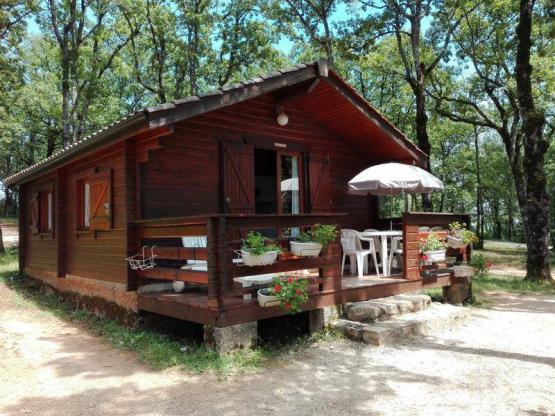 Authentischen Chalet Holz mit großer Terrasse