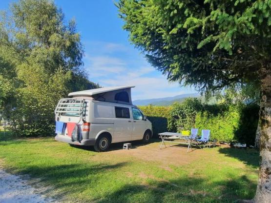 PLEASURE-Stellplatz von 80 m² inklusive 2 Personen + Strom