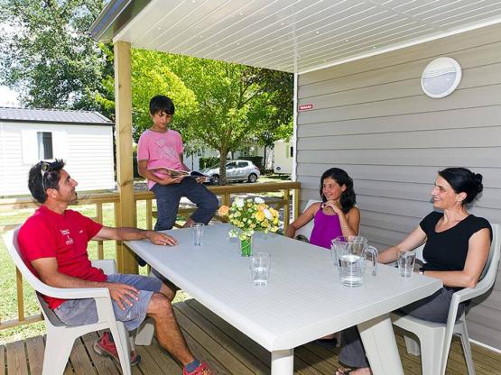 Mobilheim mit Klimaanlage 2 Zimmer - 31 m² - halbüberdachte Terrasse inbegriffen