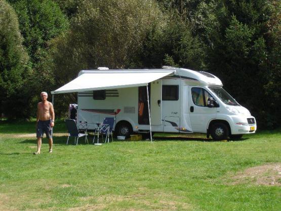 Standplaats Confort XL 120-150 m² (including Water and Drainage connection + Electricity hook-up)