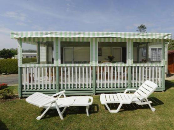 Mobilheim mit Flachdach und 2 Schlafzimmern, ca. 31 m²