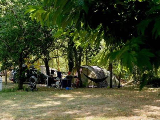 Stellplätze Flussseite - 180 bis 300 m2 -