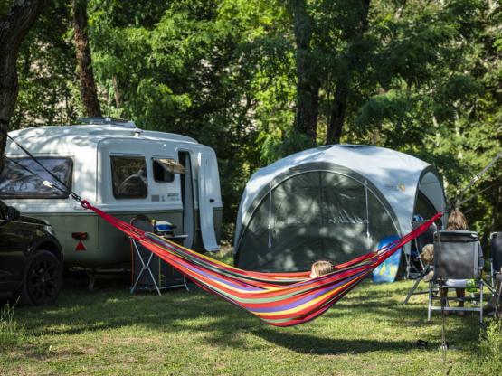 Stellplätze Flussseite - 180 bis 300 m2 -