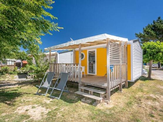 Mobilheim CONFORT 1 Schlafzimmer 20m² überdachte Terrasse