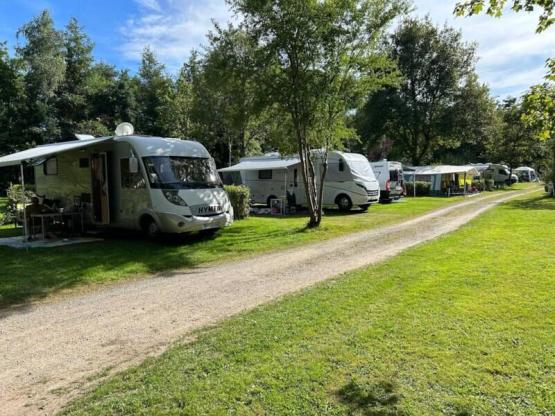 Standplaats: auto + Wohnmobil