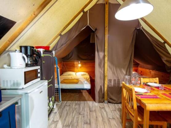 Zelt Lodge Amazone 22m² ohne Sanitäranlagen