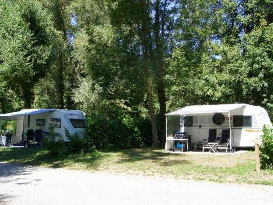 PAUSCHALE CONFORT- Zelt(en) / Wohnwagen + 1 Auto (oder 1 Wohnmobil), Strom 10 A
