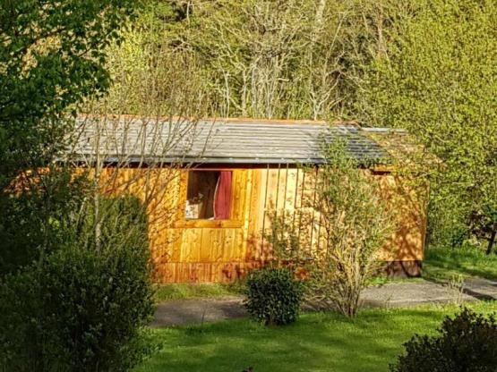 Hütte Trappeur Confort 17 m² - 1 Zimmer -  Terrasse 30m² - mit Sanitärausstattung