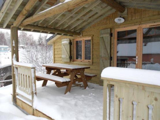 5.CHALET BOIS MONTAGNE 35M² mit Terrasse *
