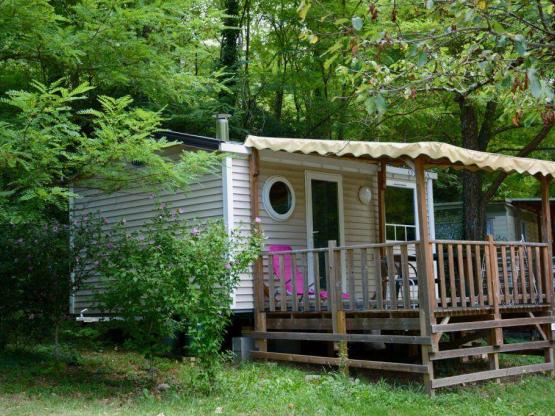 Mobilheim O HARA 504 / 1 Schlafzimmer / überdachte Terrasse