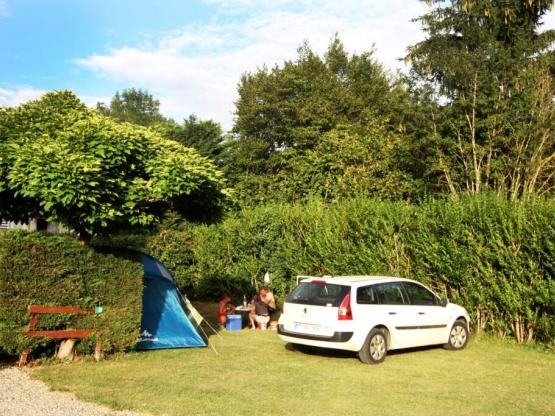 Stellplatz Nature (Zelt, Wohnwagen oder Wohnmobil / 1 Auto)