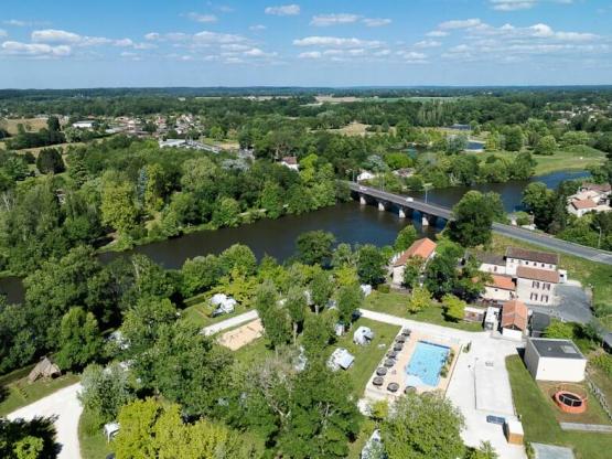 Stellplatz + Fahrzeug + Strom 10A