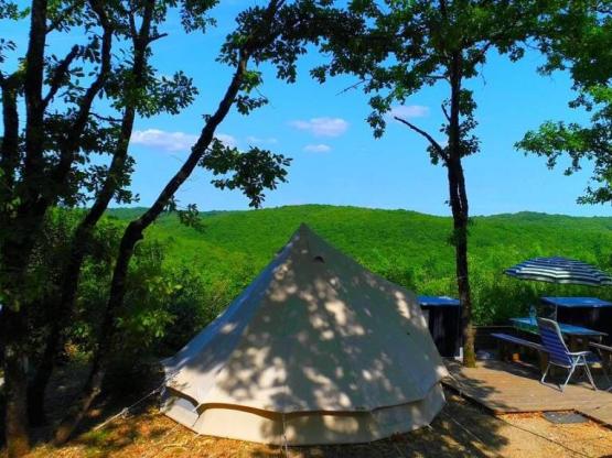 GLAMPING ZELT - Zwei Zelten pro Stellplatz