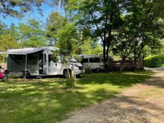 Stellplatz + Auto + Zelt, Wohnwagen oder Wohnmobil