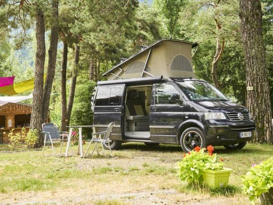 Stellplatz + Wohnmobil